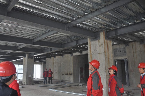 鋼結(jié)構(gòu)和混凝土建筑，對比一下就知道哪個適合建廠房