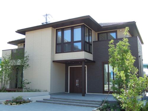 輕鋼結(jié)構(gòu)房屋適合農(nóng)村建房嗎，過來人：我看行